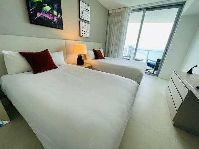 Stay At The Top With Amazing Views By Rent4Us Hollywood Exterior photo