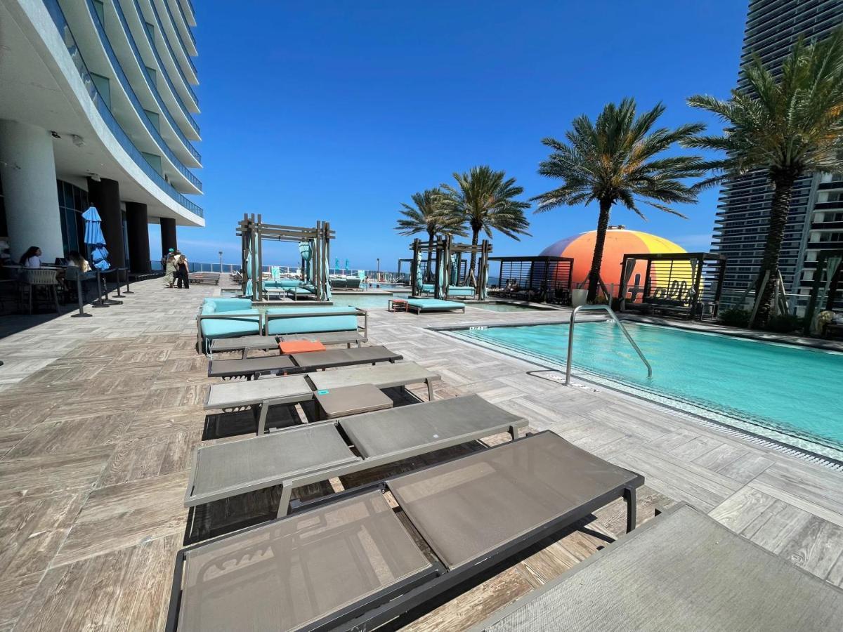 Stay At The Top With Amazing Views By Rent4Us Hollywood Exterior photo