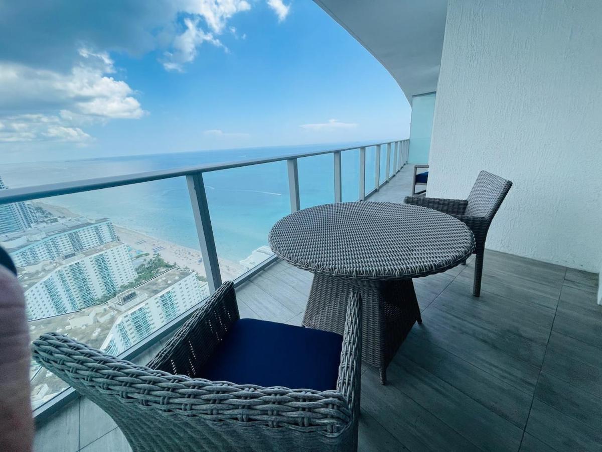 Stay At The Top With Amazing Views By Rent4Us Hollywood Exterior photo