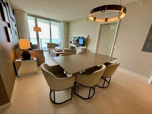 Stay At The Top With Amazing Views By Rent4Us Hollywood Exterior photo