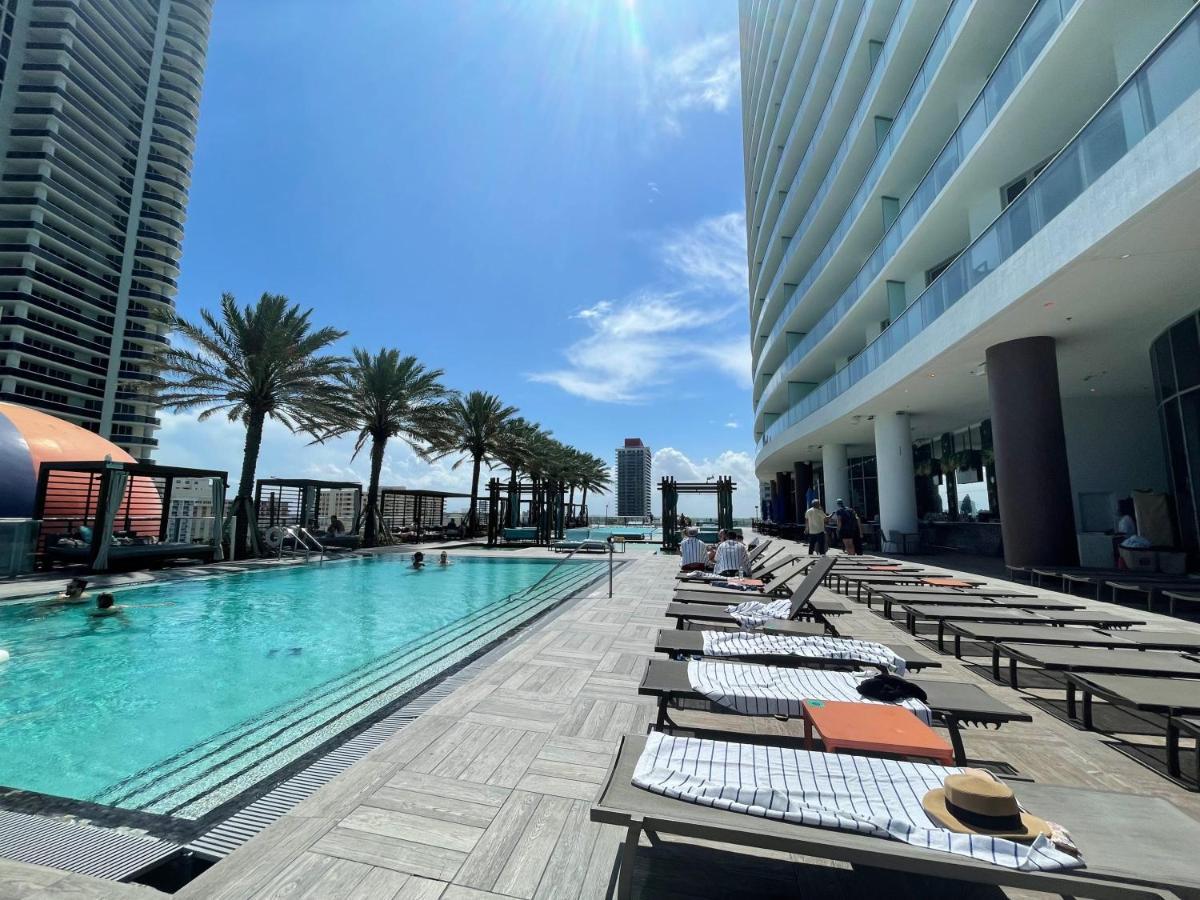 Stay At The Top With Amazing Views By Rent4Us Hollywood Exterior photo